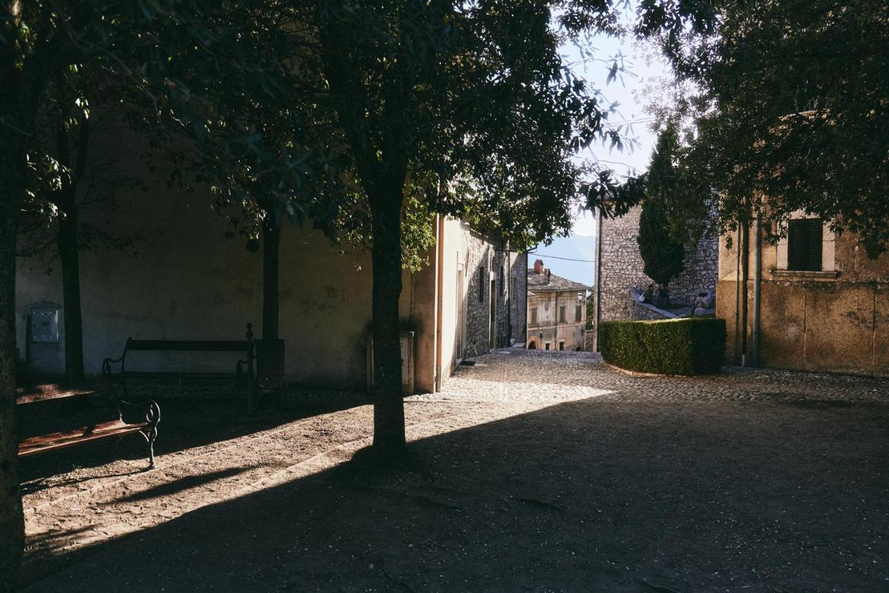 Albergo Diffuso Crispolti Labro Buitenkant foto