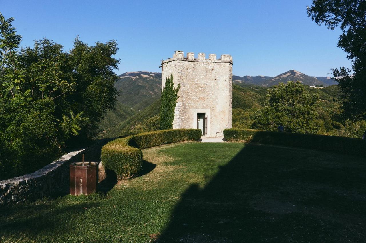 Albergo Diffuso Crispolti Labro Buitenkant foto