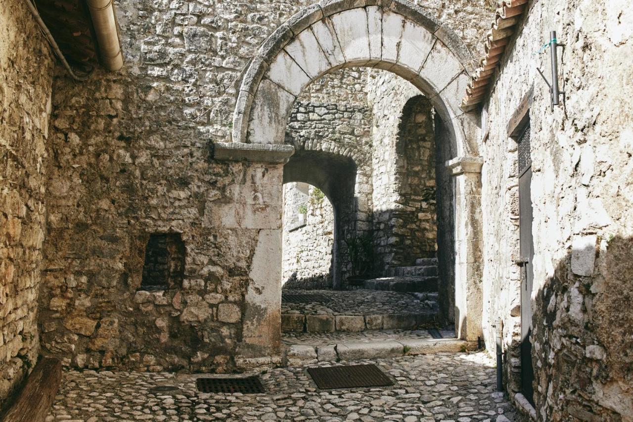 Albergo Diffuso Crispolti Labro Buitenkant foto