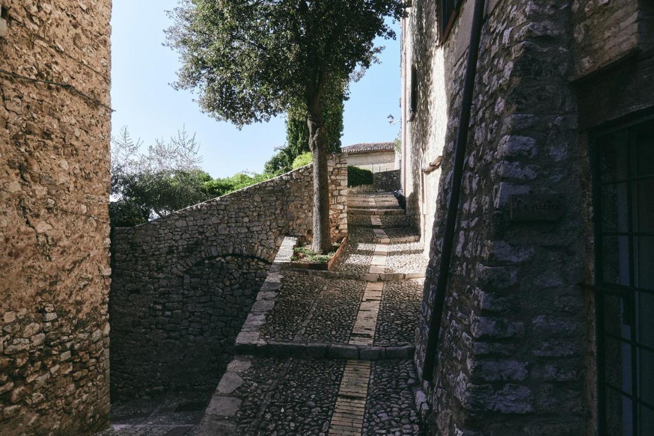 Albergo Diffuso Crispolti Labro Buitenkant foto