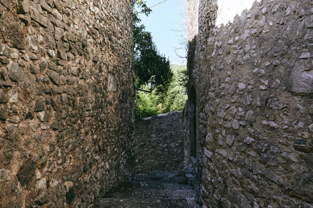 Albergo Diffuso Crispolti Labro Buitenkant foto