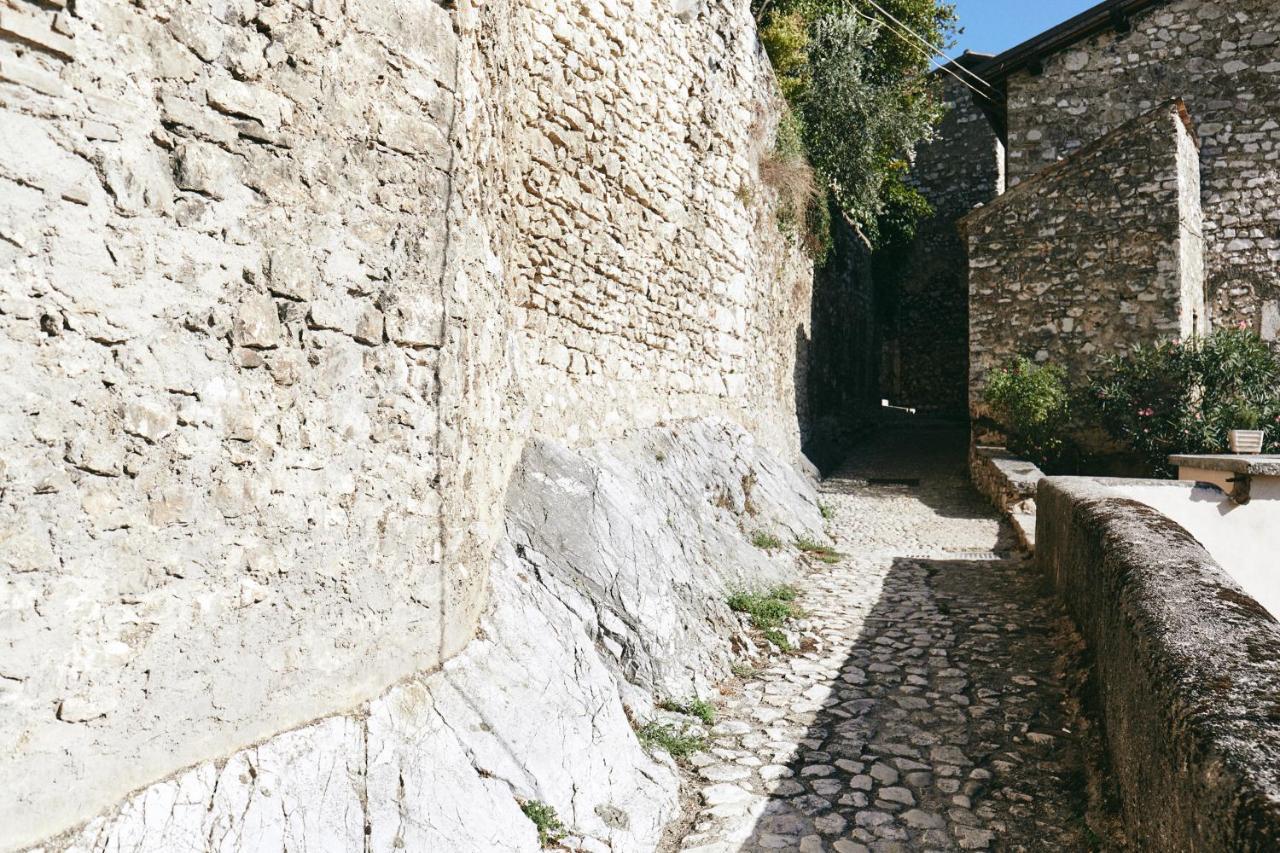 Albergo Diffuso Crispolti Labro Buitenkant foto