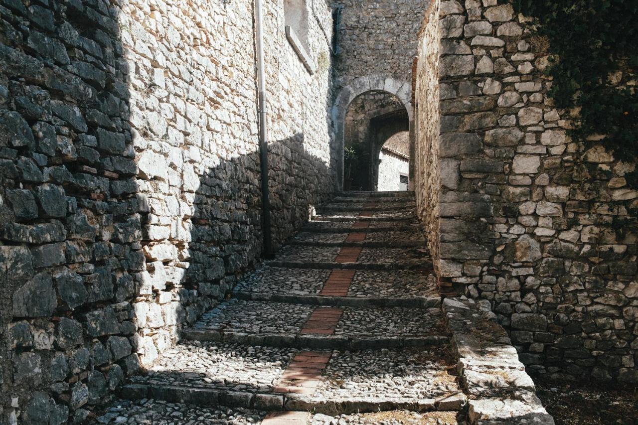 Albergo Diffuso Crispolti Labro Buitenkant foto